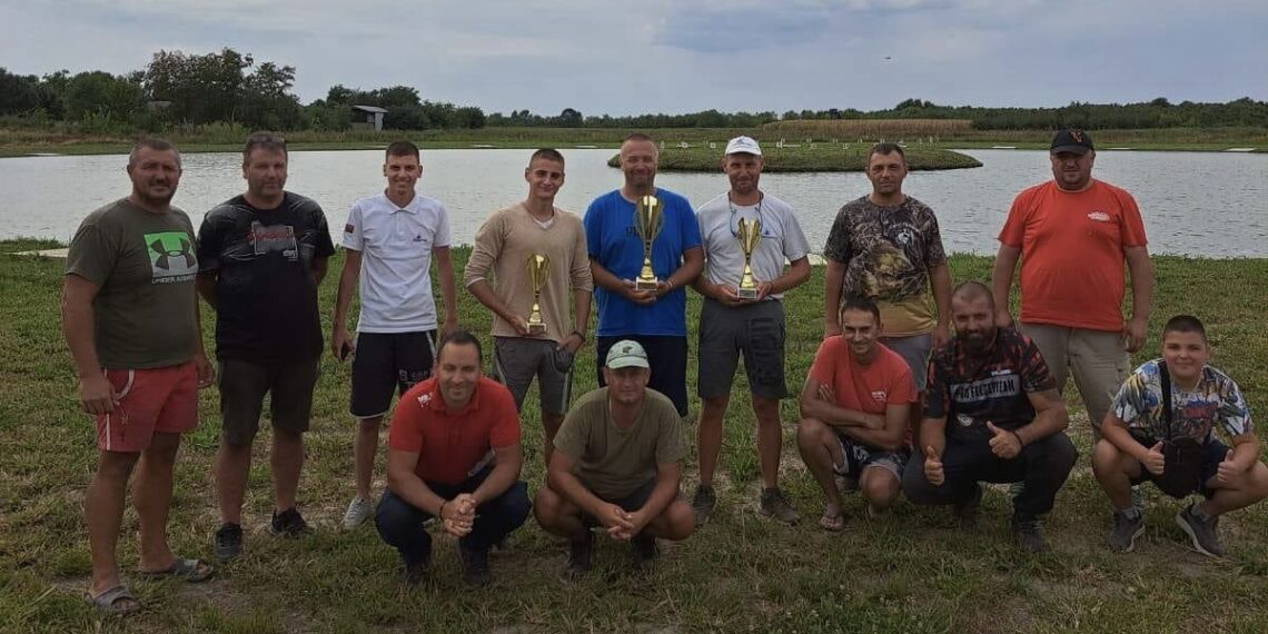 Uspešan turnir sportskog ribolova na ribnjaku u Dužinama